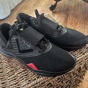 Used once Jordan tennis shoes size 11